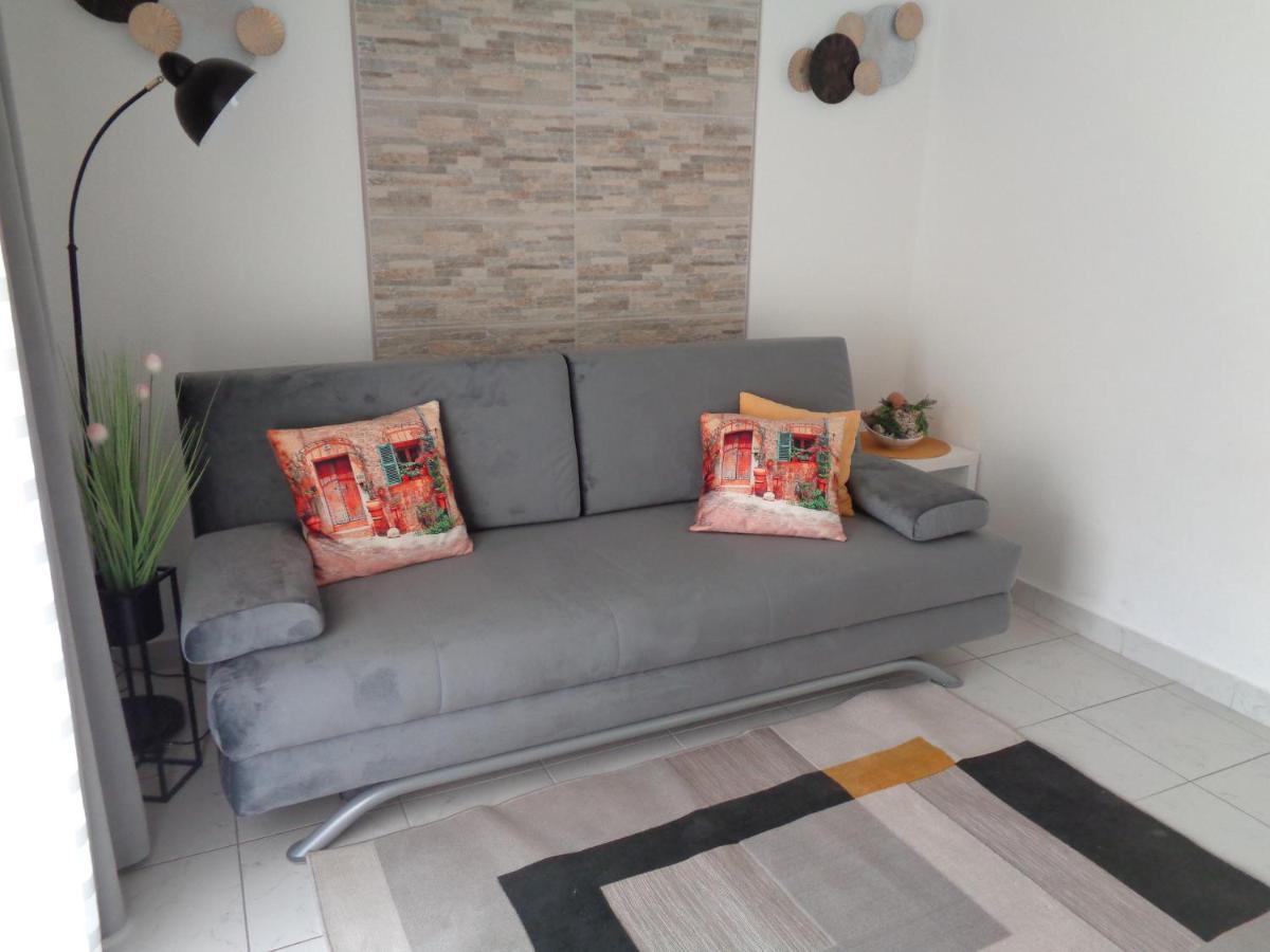 נובליה Apartments Miki 2 מראה חיצוני תמונה