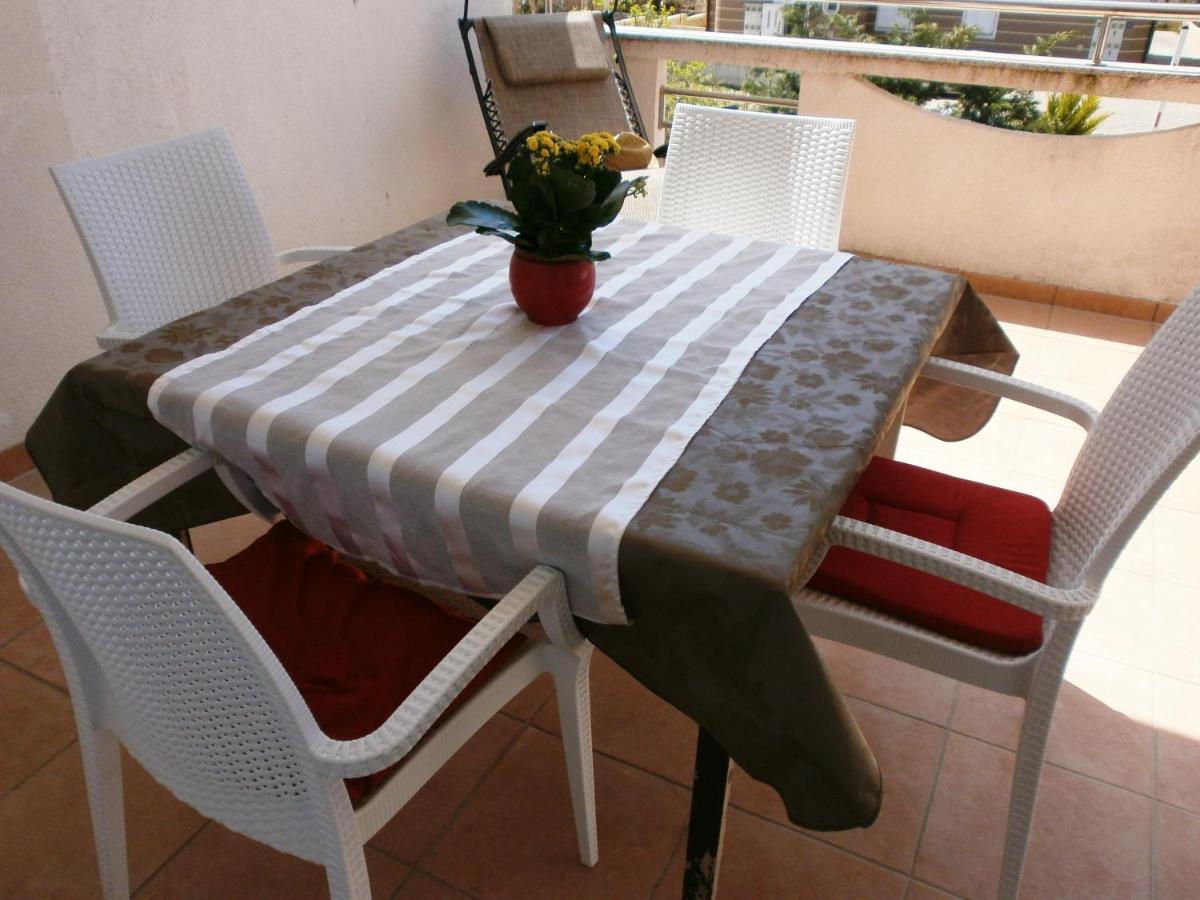 נובליה Apartments Miki 2 מראה חיצוני תמונה