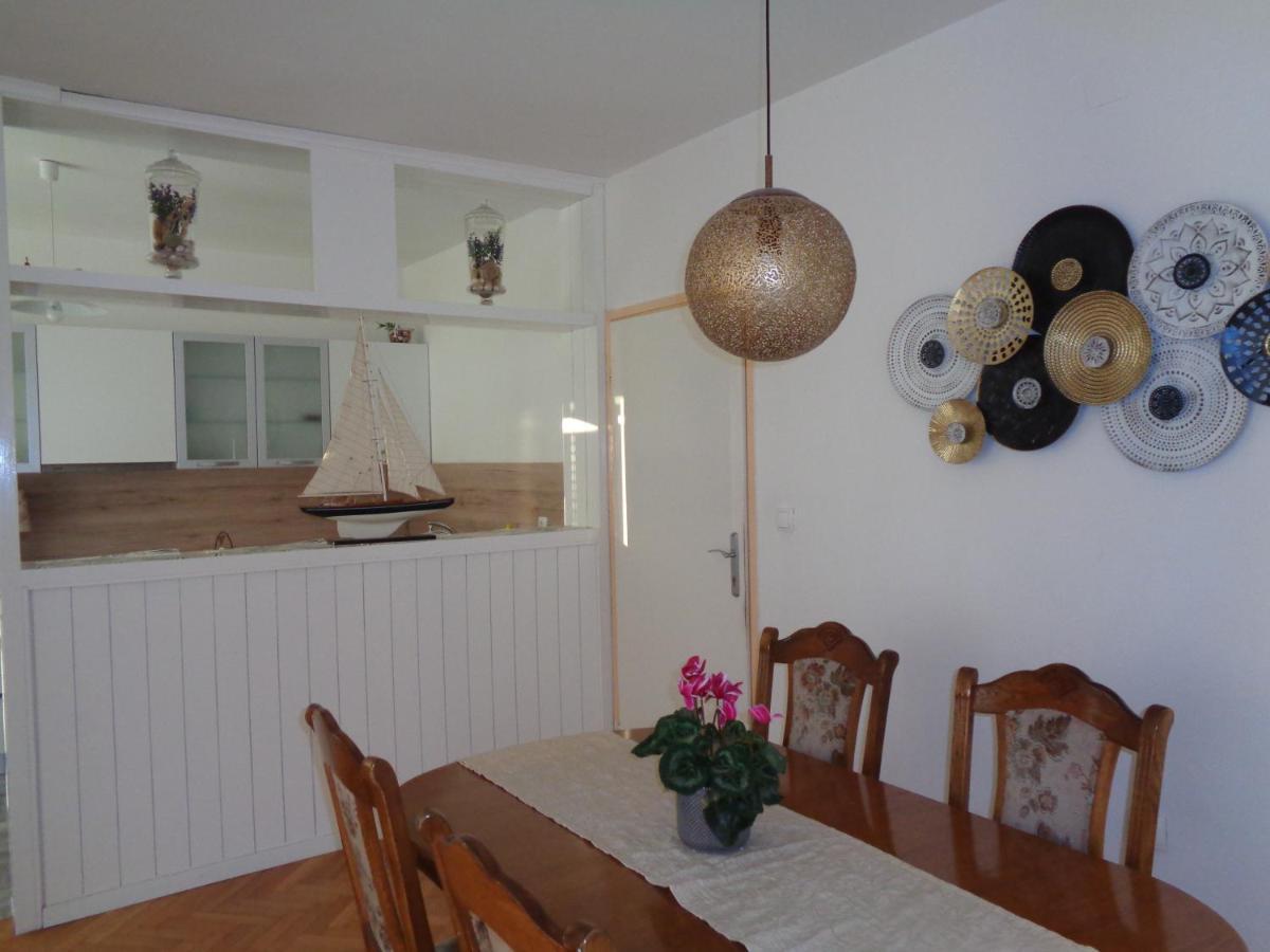 נובליה Apartments Miki 2 מראה חיצוני תמונה