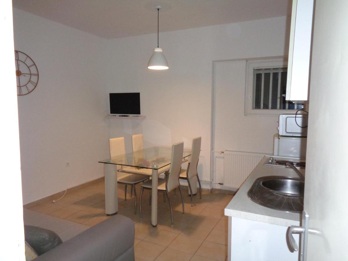 נובליה Apartments Miki 2 מראה חיצוני תמונה