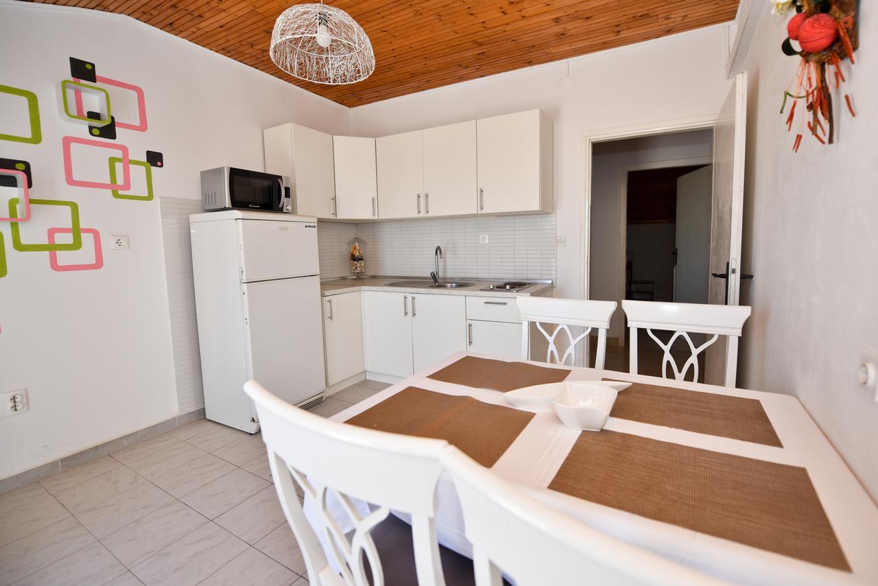 נובליה Apartments Miki 2 מראה חיצוני תמונה
