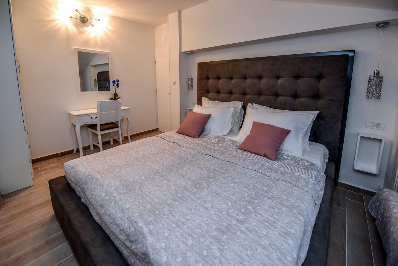 נובליה Apartments Miki 2 מראה חיצוני תמונה
