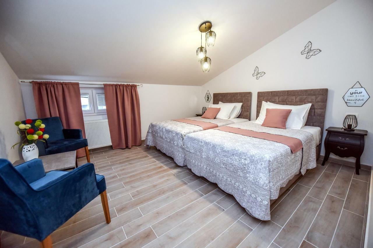 נובליה Apartments Miki 2 מראה חיצוני תמונה